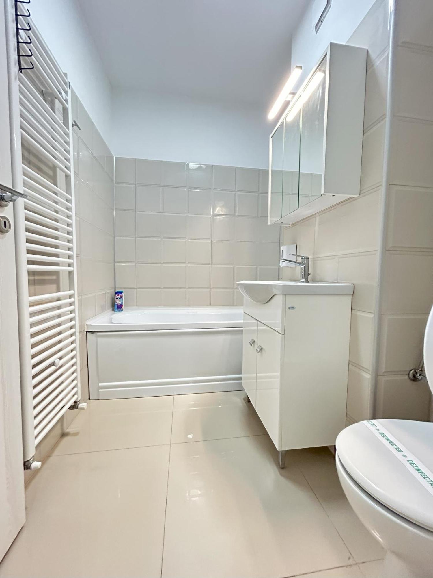 شقة Urban Retreat With Balcony At Exigent Plaza - 06 بوخارست المظهر الخارجي الصورة